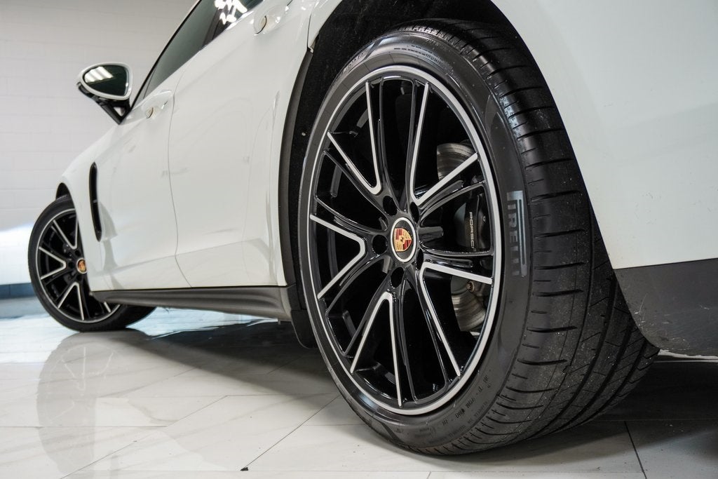 2022 Porsche Panamera 4