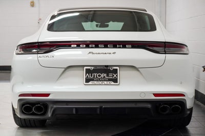 2022 Porsche Panamera 4
