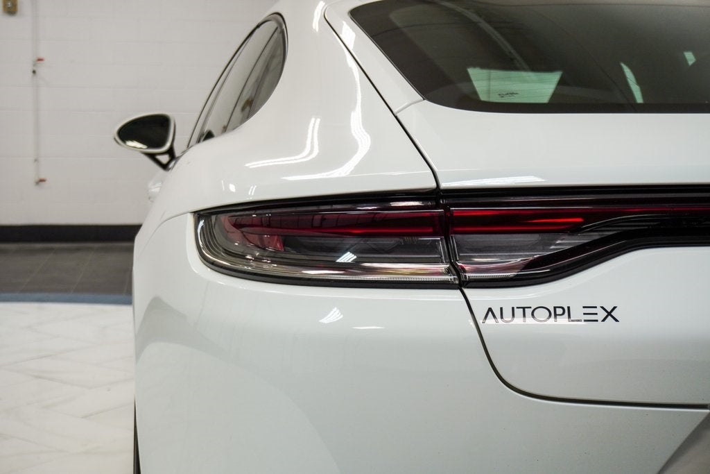 2022 Porsche Panamera 4
