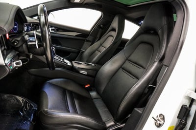 2022 Porsche Panamera 4