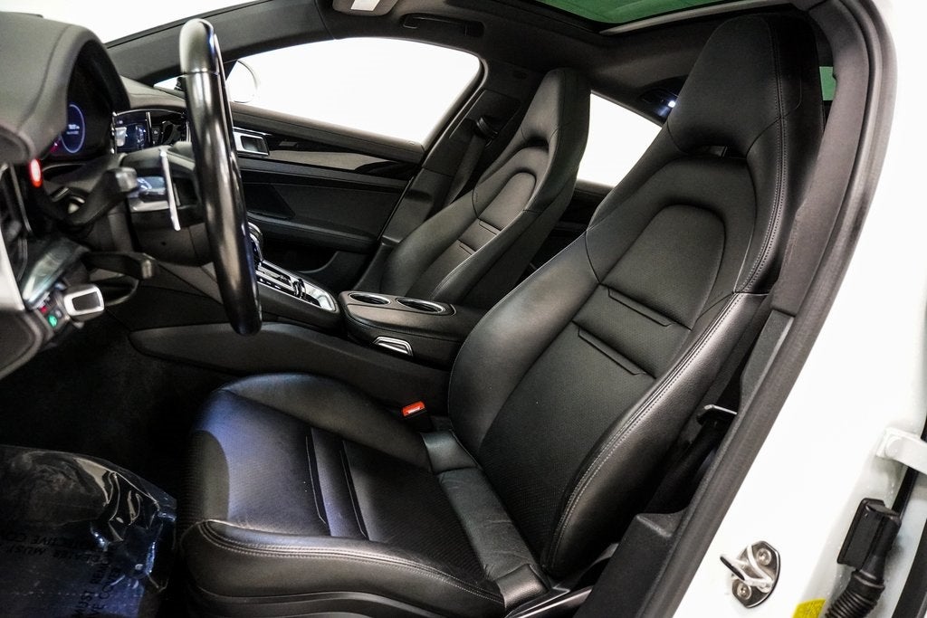 2022 Porsche Panamera 4