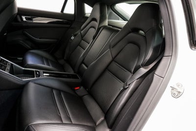 2022 Porsche Panamera 4