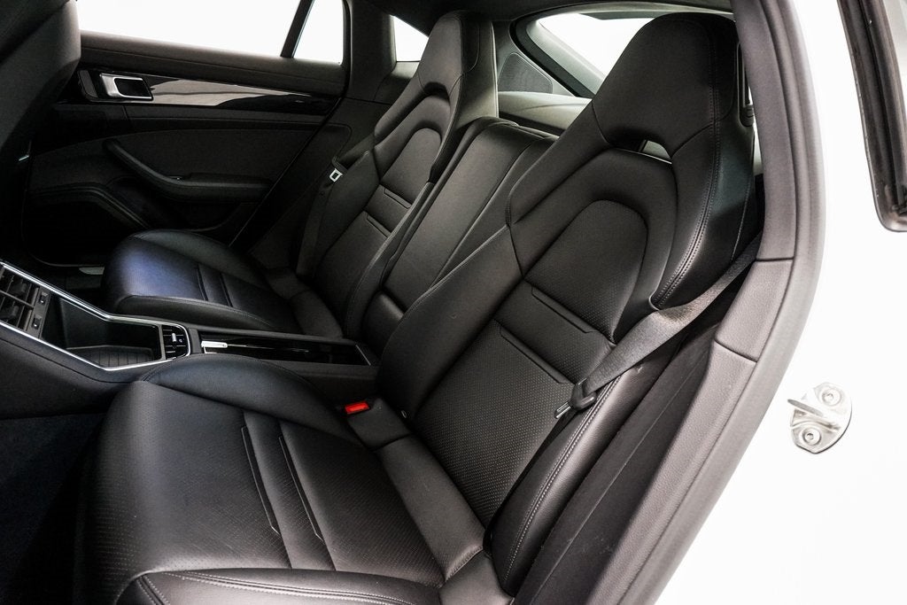 2022 Porsche Panamera 4