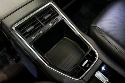 2022 Porsche Panamera 4