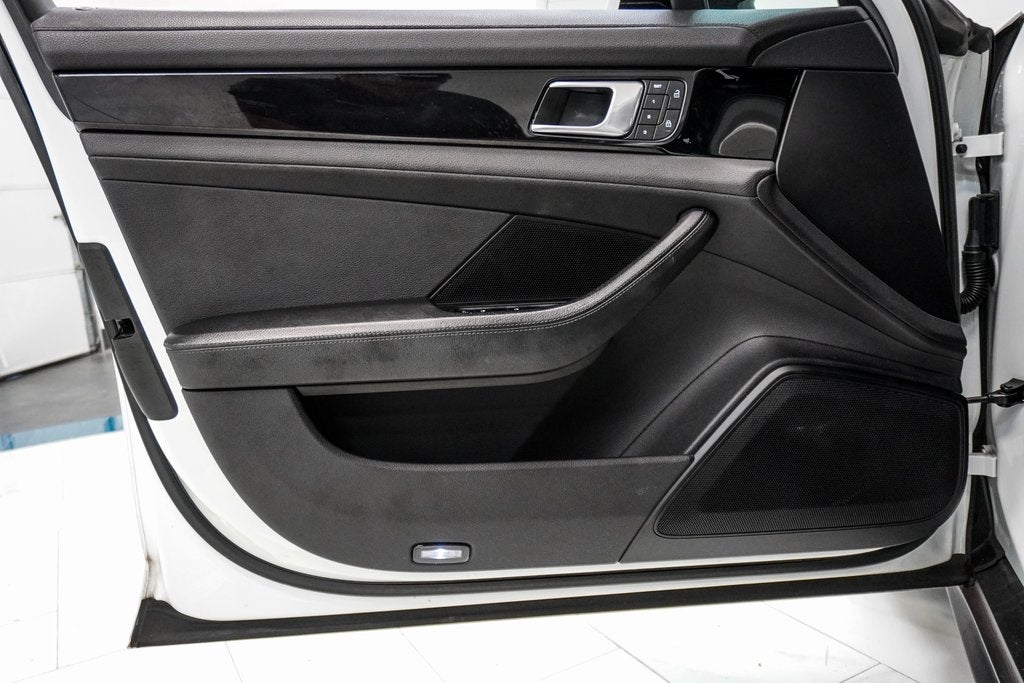 2022 Porsche Panamera 4