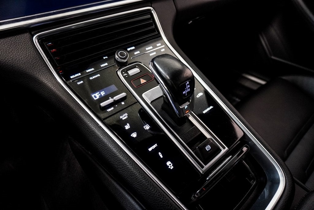 2022 Porsche Panamera 4