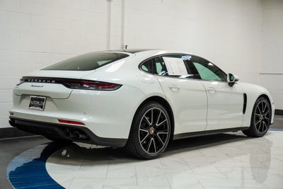 2022 Porsche Panamera 4