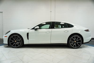 2022 Porsche Panamera 4