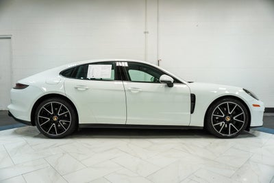 2022 Porsche Panamera 4