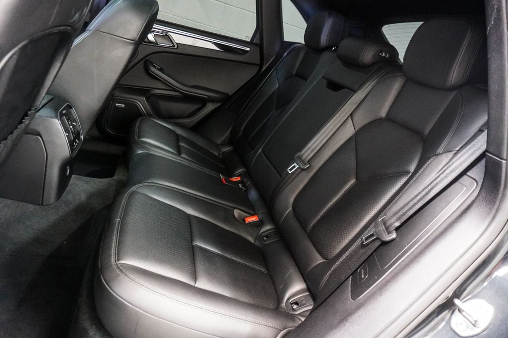 2018 Porsche Macan Base