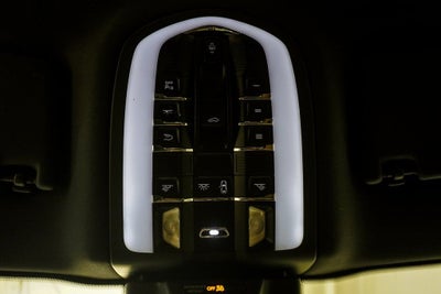 2021 Porsche Macan Base