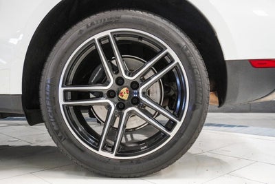 2021 Porsche Macan Base