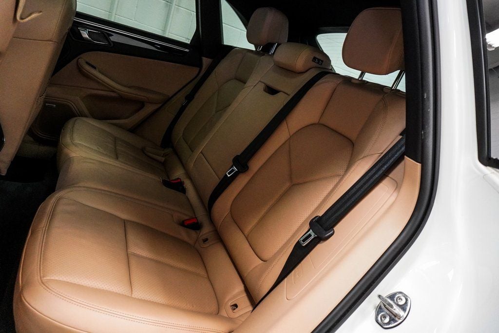 2021 Porsche Macan Base