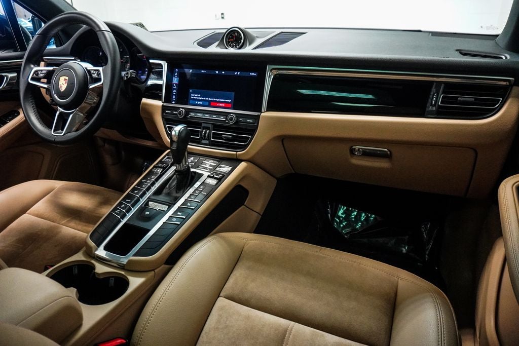2021 Porsche Macan Base