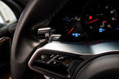2021 Porsche Macan Base