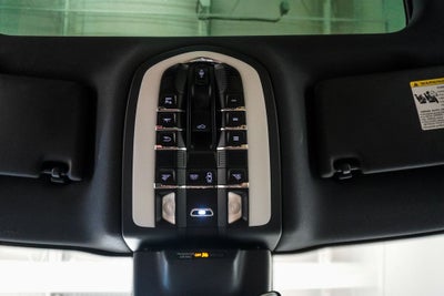 2021 Porsche Macan Base
