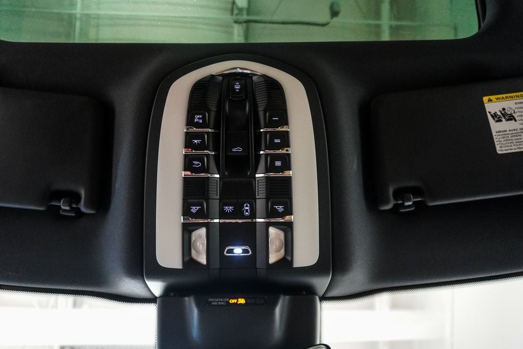 2021 Porsche Macan Base