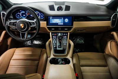 2023 Porsche Cayenne Base