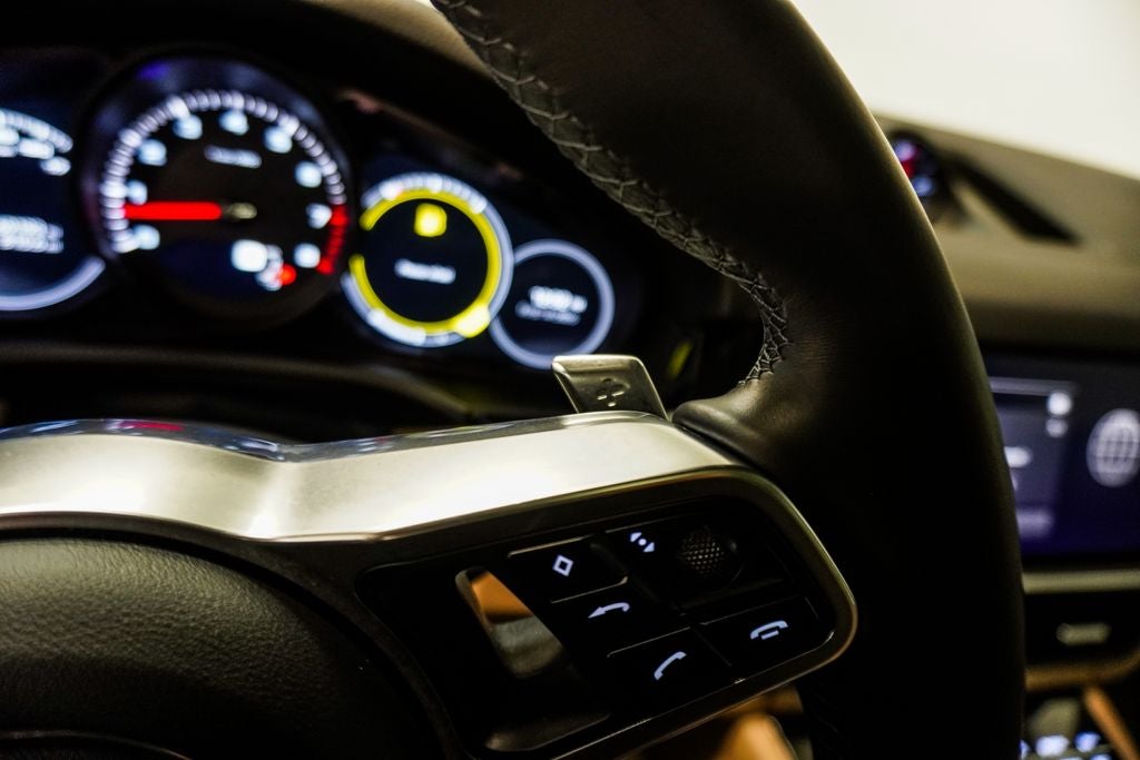 2023 Porsche Cayenne Base