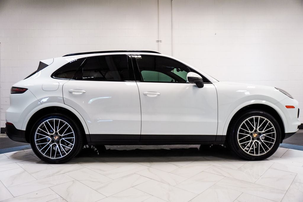 2023 Porsche Cayenne Base