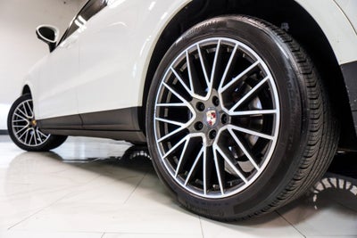 2023 Porsche Cayenne Base