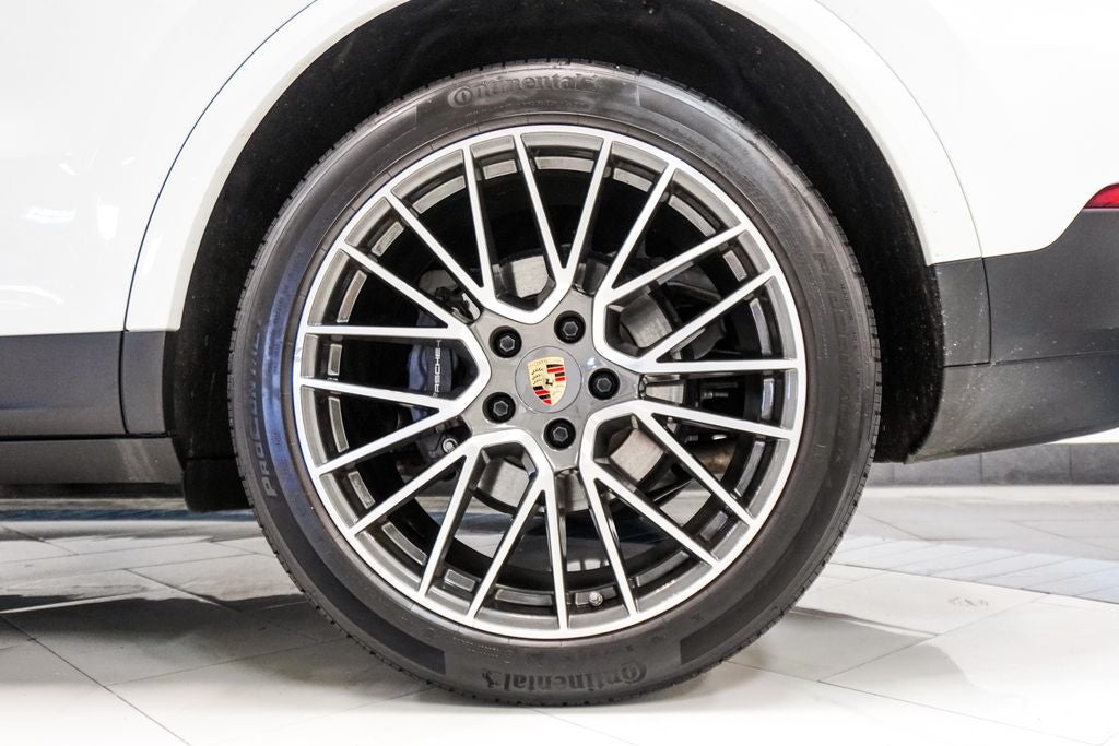 2023 Porsche Cayenne Base