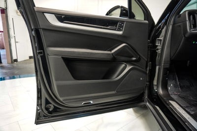 2024 Porsche Cayenne Coupe Base