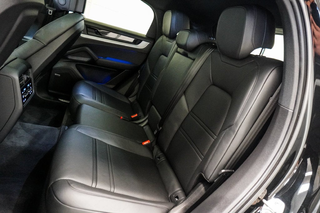 2024 Porsche Cayenne Coupe Base