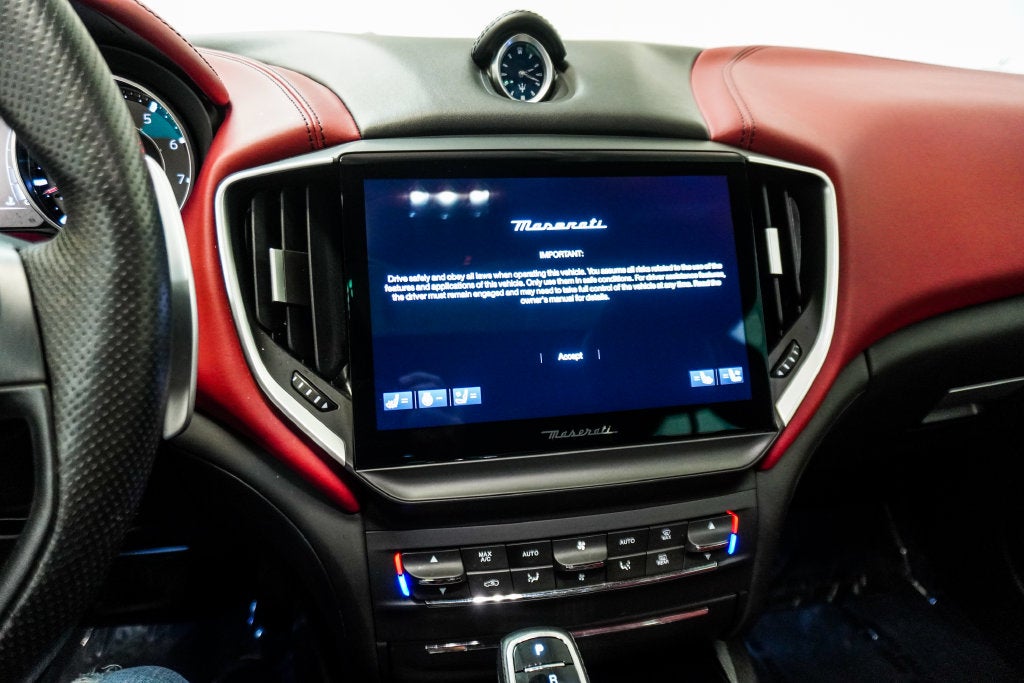 2023 Maserati Ghibli Modena