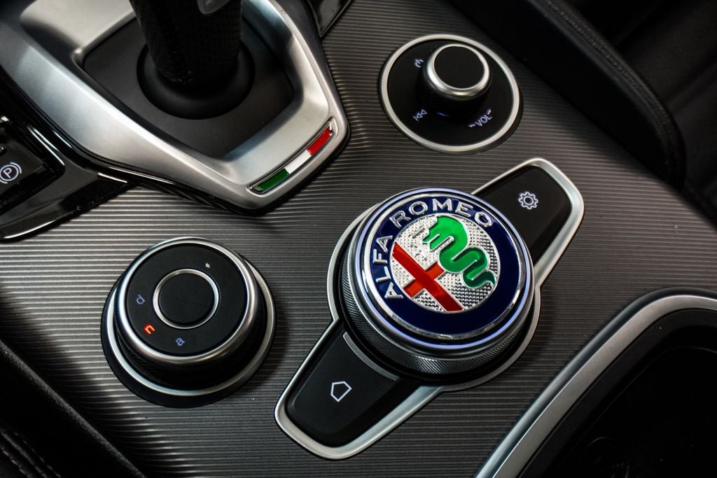 2022 Alfa Romeo Giulia Veloce