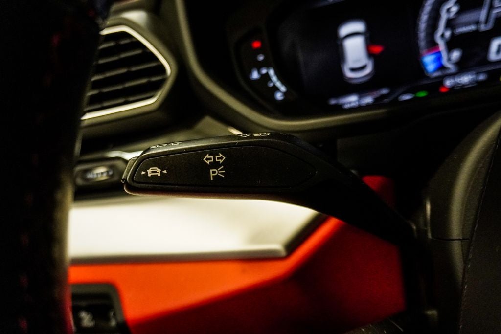 2019 Lamborghini Urus Base