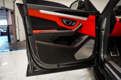 2019 Lamborghini Urus Base