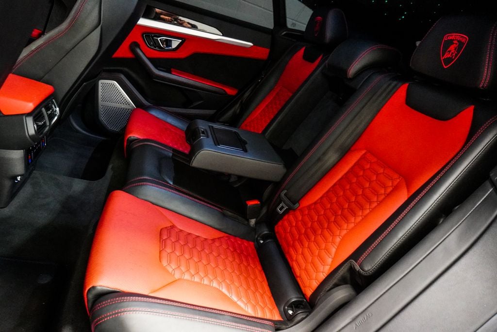 2019 Lamborghini Urus Base