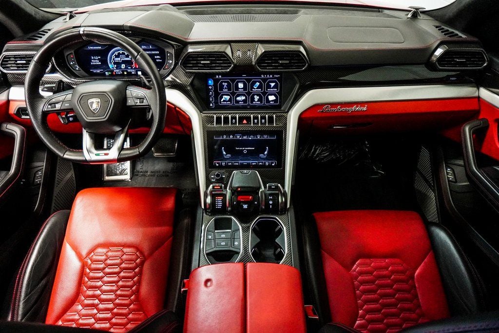 2019 Lamborghini Urus Base