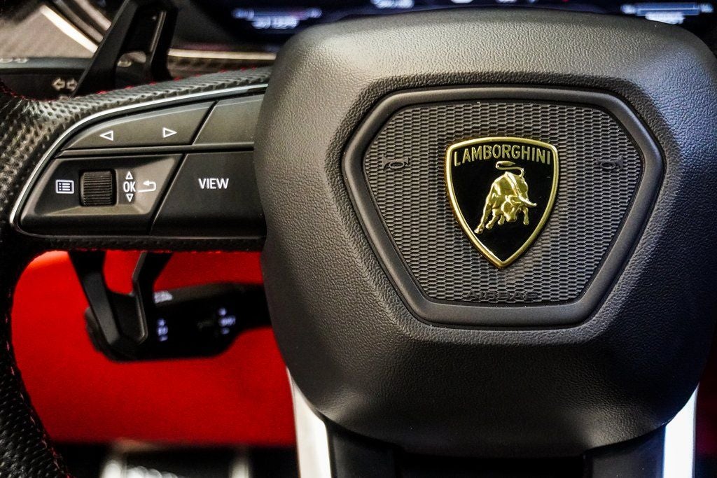 2019 Lamborghini Urus Base