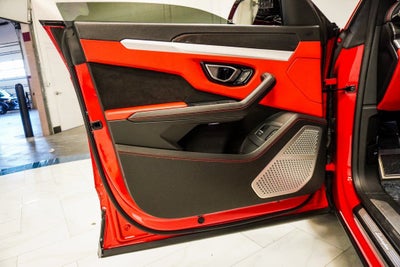 2019 Lamborghini Urus Base