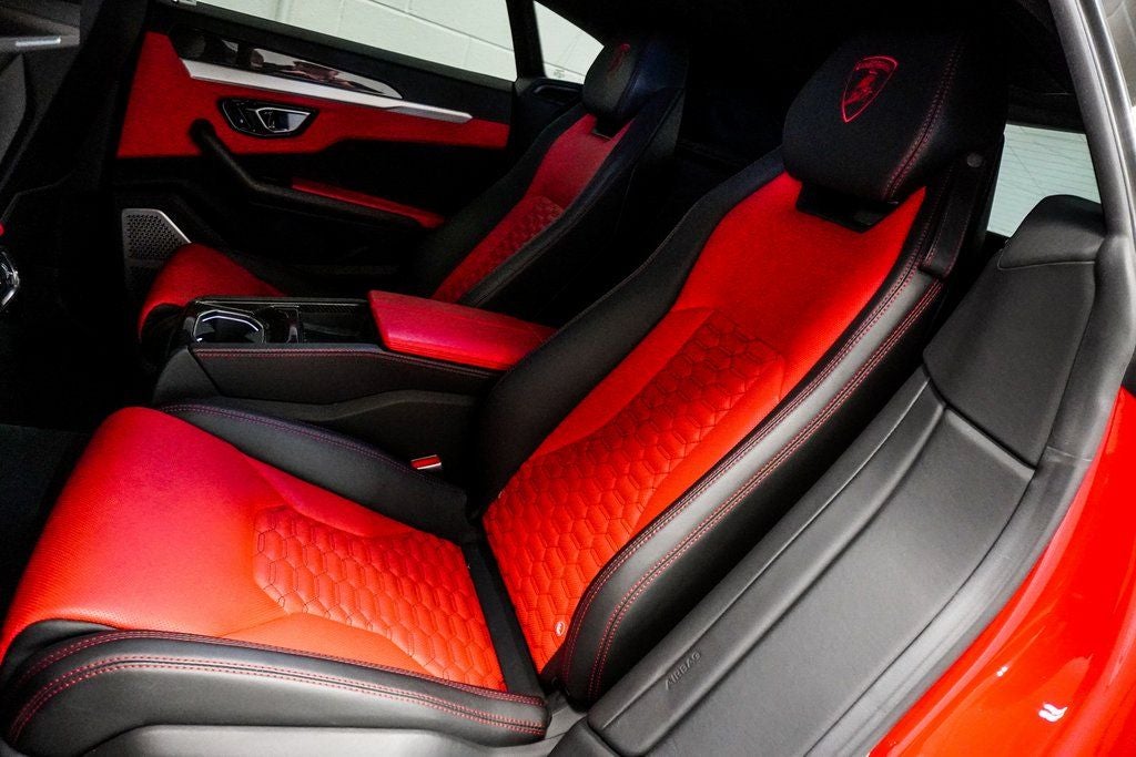 2019 Lamborghini Urus Base