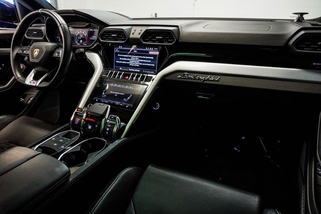 2022 Lamborghini Urus Base