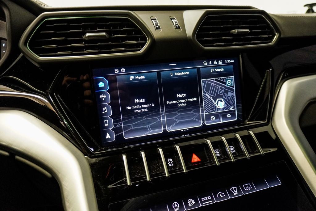 2022 Lamborghini Urus Base