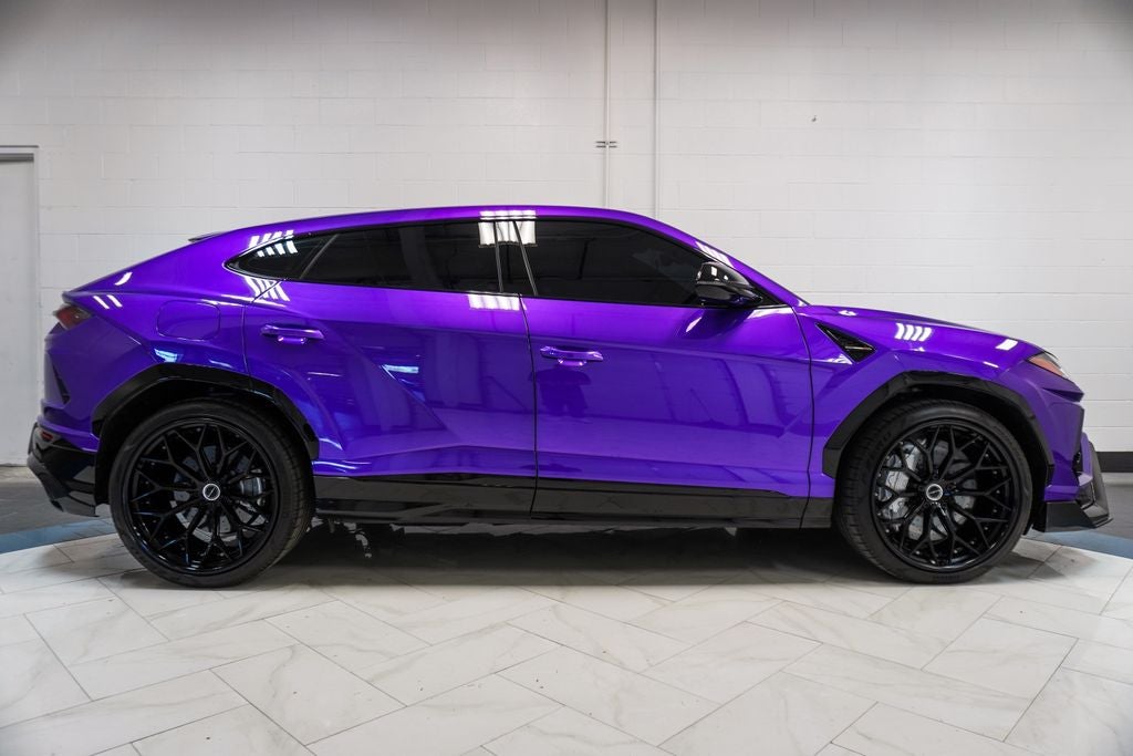 2022 Lamborghini Urus Base