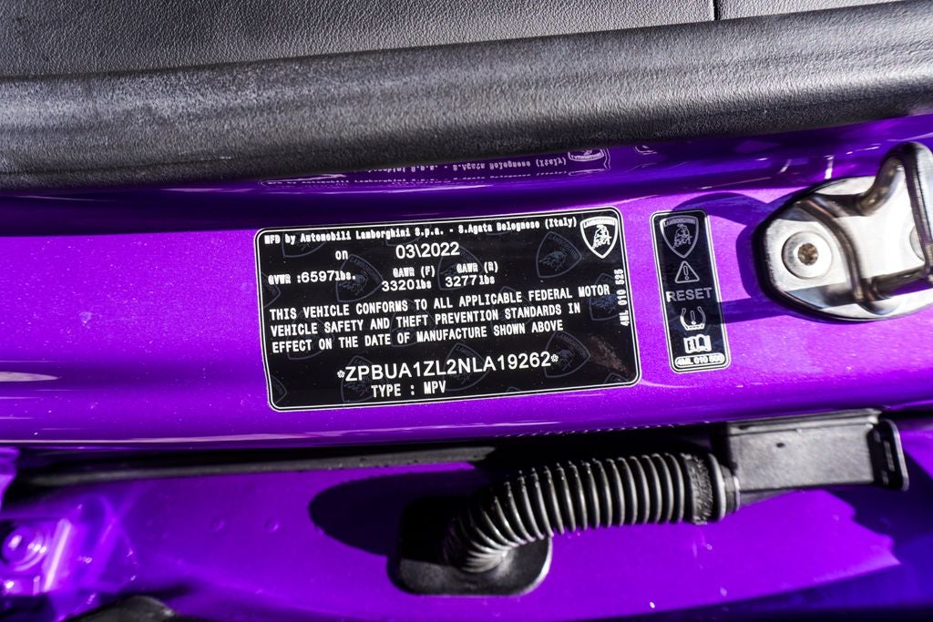 2022 Lamborghini Urus Base