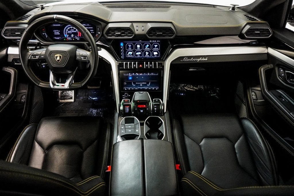 2021 Lamborghini Urus Base