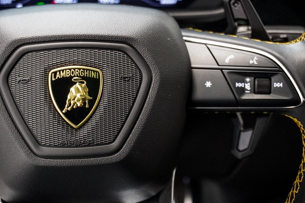 2021 Lamborghini Urus Base
