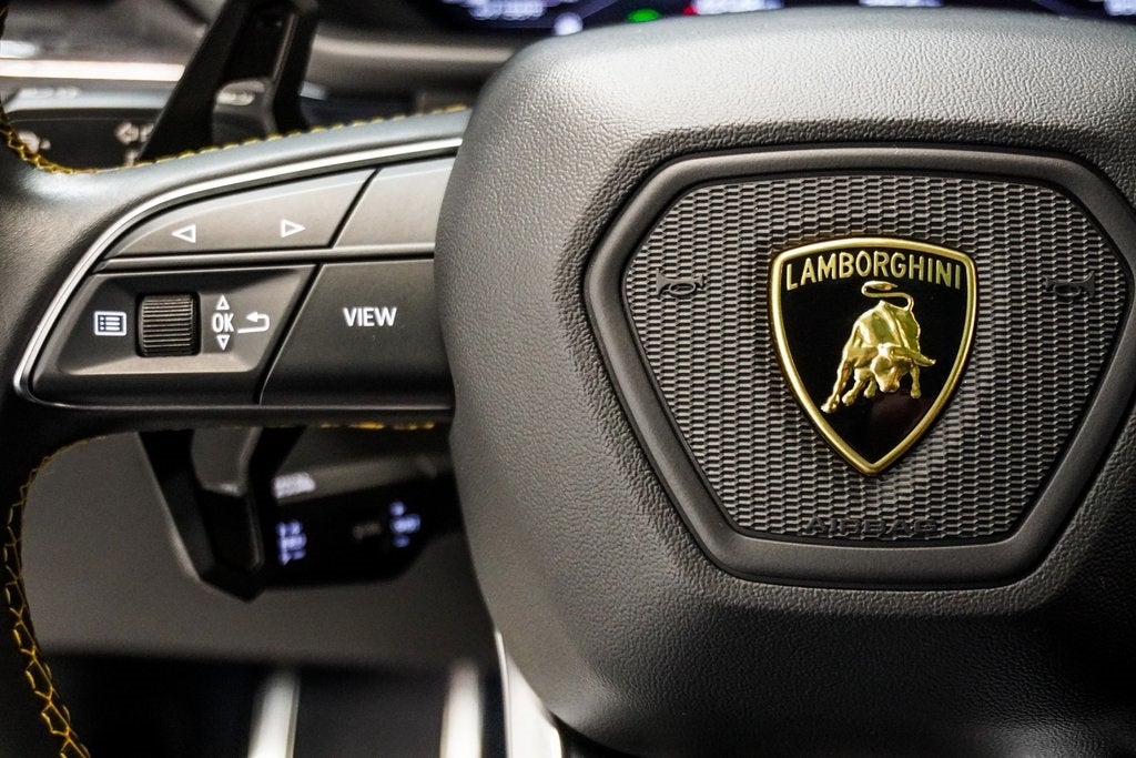 2021 Lamborghini Urus Base