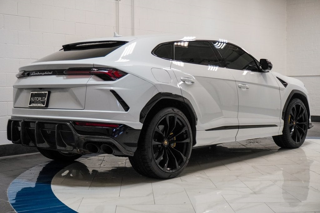 2021 Lamborghini Urus Base