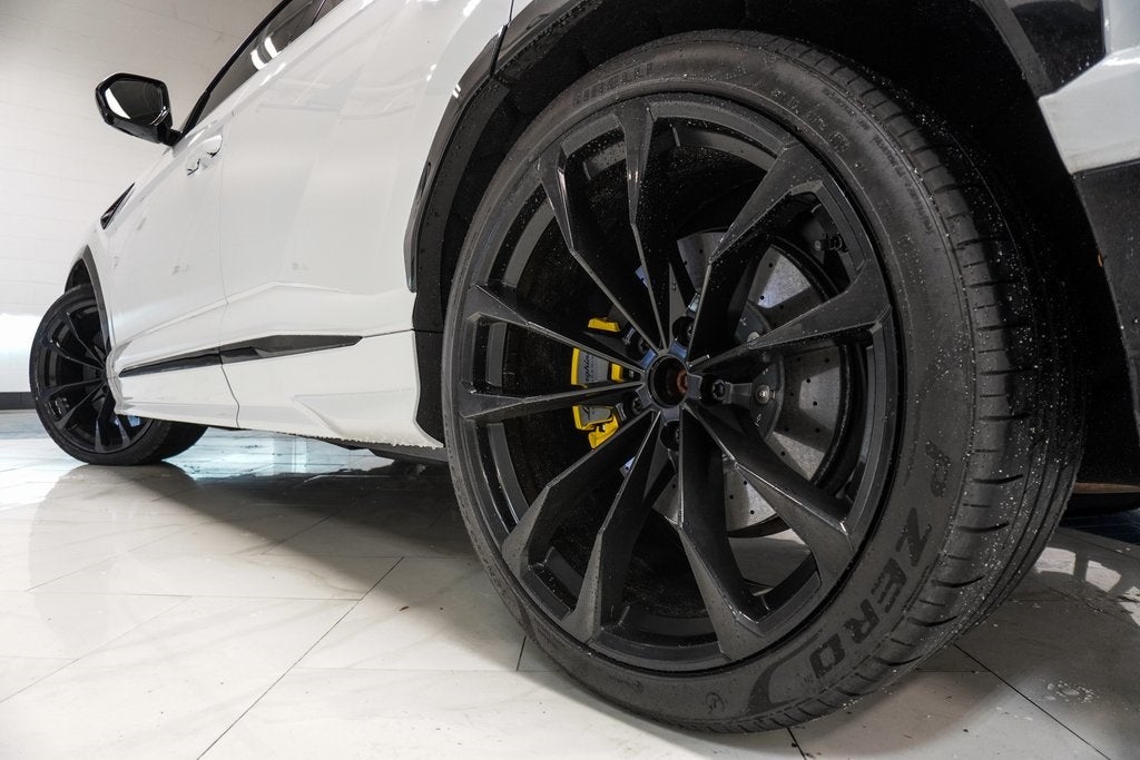 2021 Lamborghini Urus Base