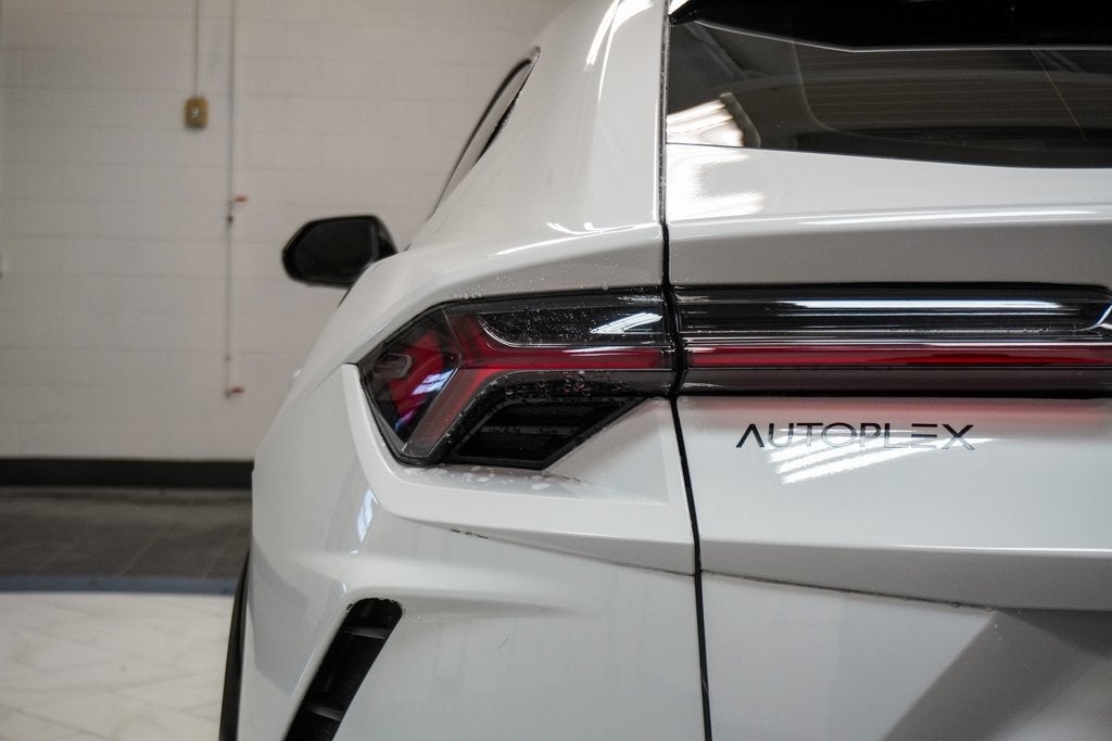 2021 Lamborghini Urus Base