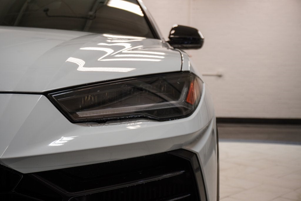 2021 Lamborghini Urus Base