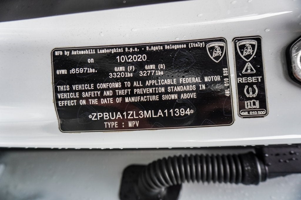 2021 Lamborghini Urus Base