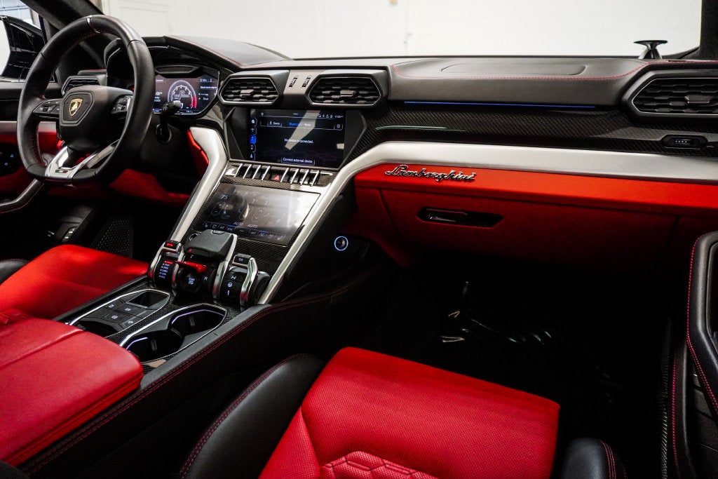 2019 Lamborghini Urus Base